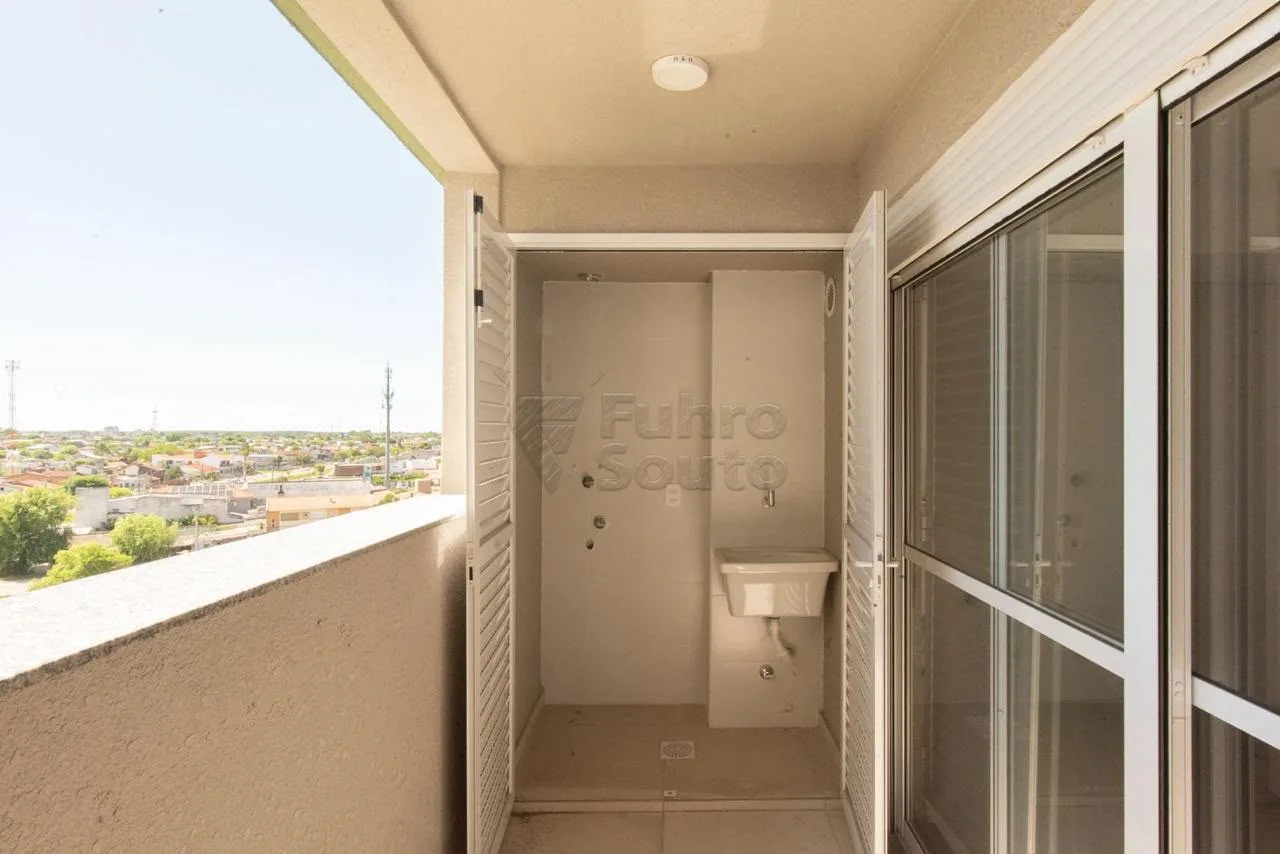 Comprar Apartamento / Padr&atilde;o em Pelotas R$ 395.000,00 - Foto 10