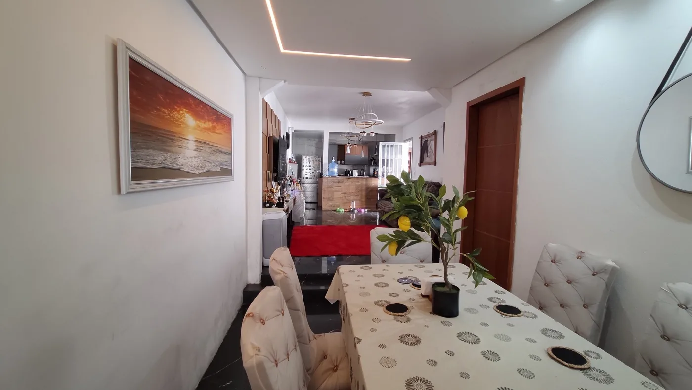 Comprar Casa / Padr&atilde;o em Pelotas R$ 350.000,00 - Foto 6