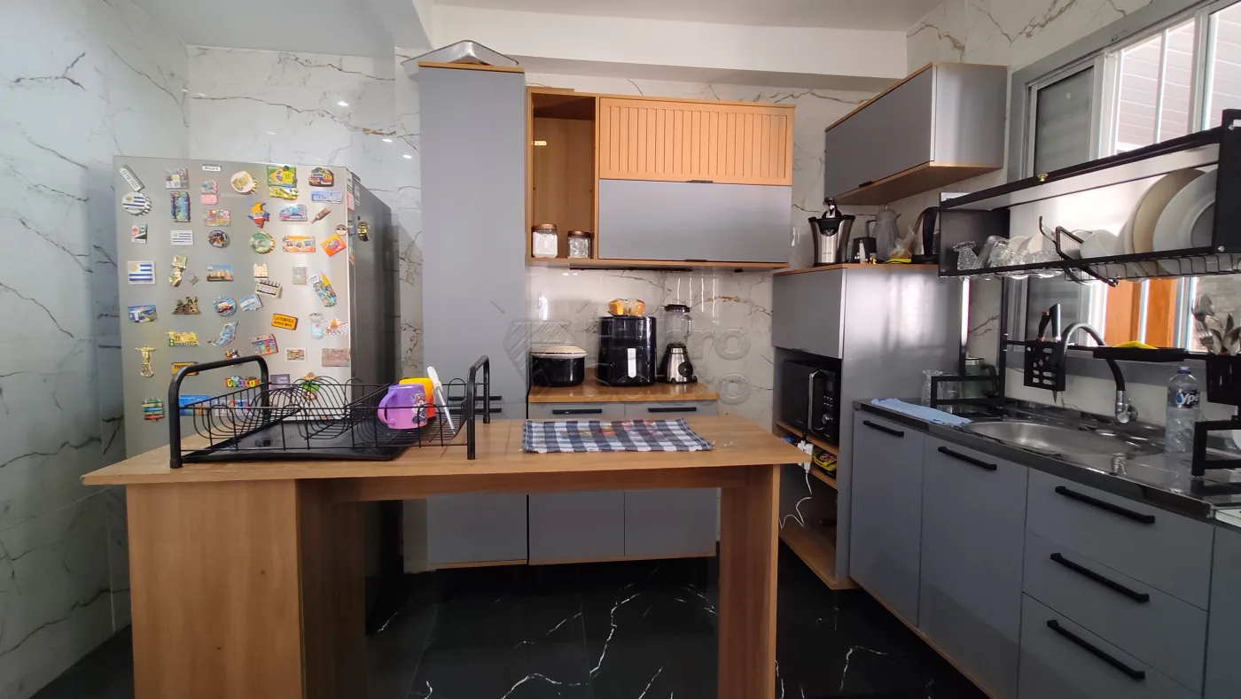 Comprar Casa / Padr&atilde;o em Pelotas R$ 350.000,00 - Foto 13