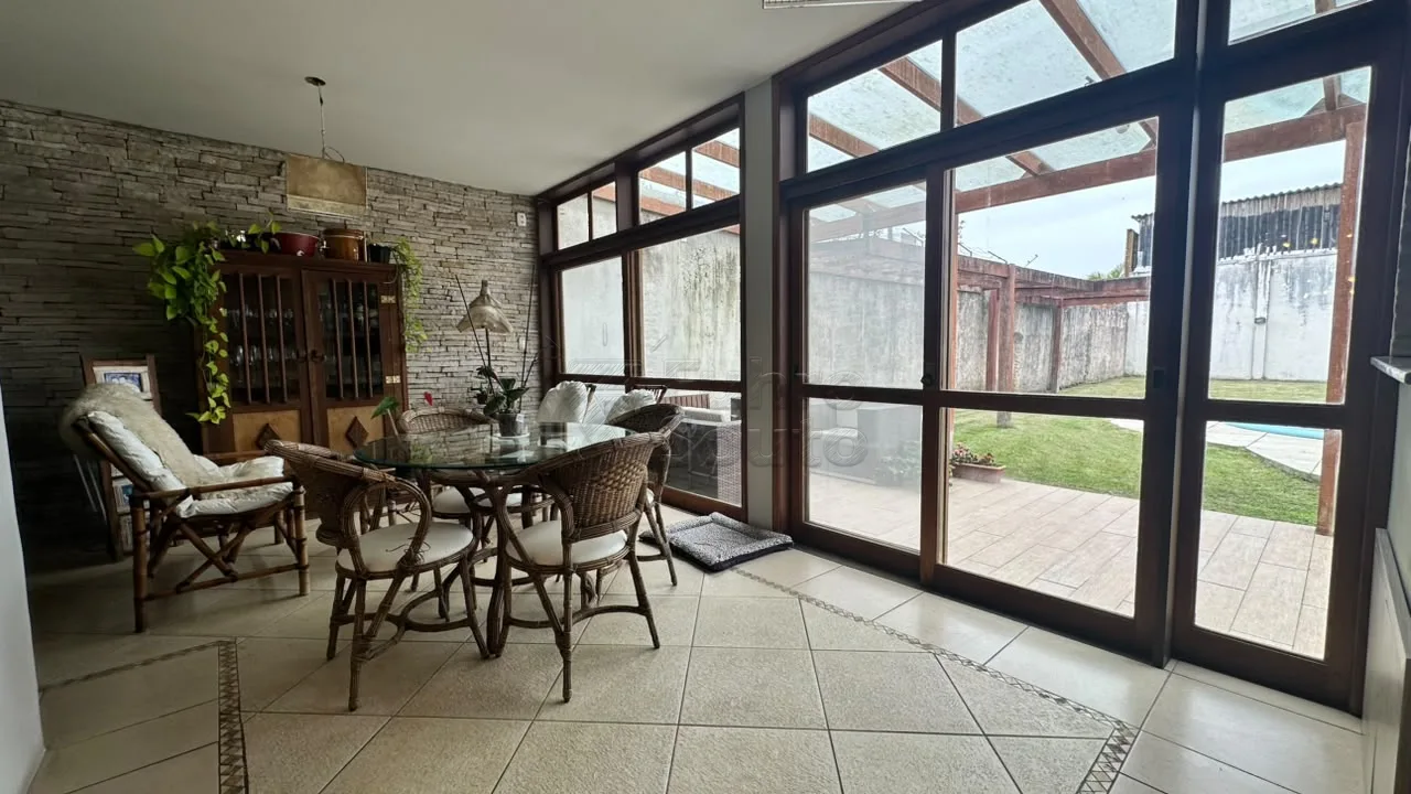 Comprar Casa / Padr&atilde;o em Pelotas R$ 1.170.400,00 - Foto 6