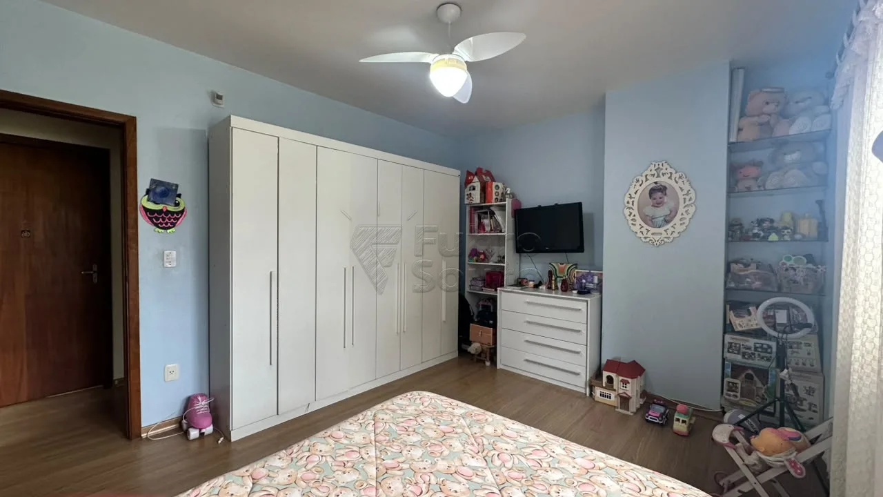 Comprar Casa / Padr&atilde;o em Pelotas R$ 1.170.400,00 - Foto 18