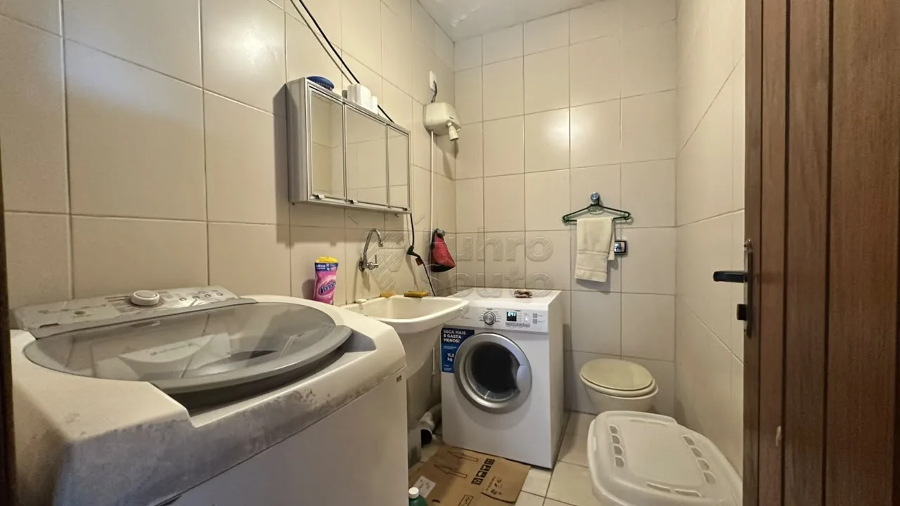 Comprar Casa / Padr&atilde;o em Pelotas R$ 1.170.400,00 - Foto 29