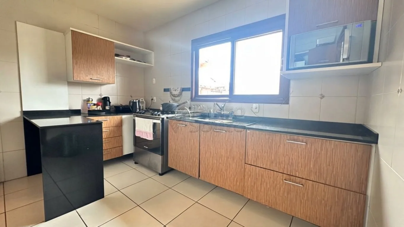 Comprar Casa / Padr&atilde;o em Pelotas R$ 1.170.400,00 - Foto 10