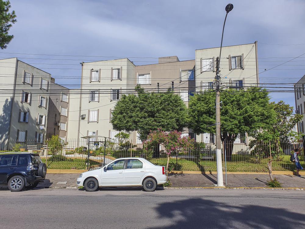 Comprar Apartamento / Padr&atilde;o em Pelotas R$ 180.000,00 - Foto 10