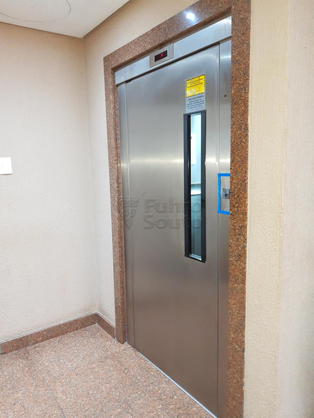 Alugar Apartamento / Kitinete em Pelotas R$ 700,00 - Foto 11