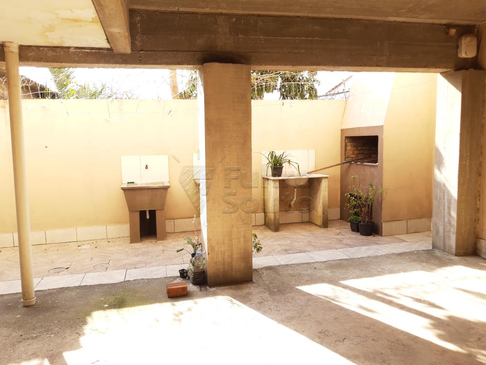 Alugar Apartamento / Padr&atilde;o em Pelotas R$ 800,00 - Foto 28