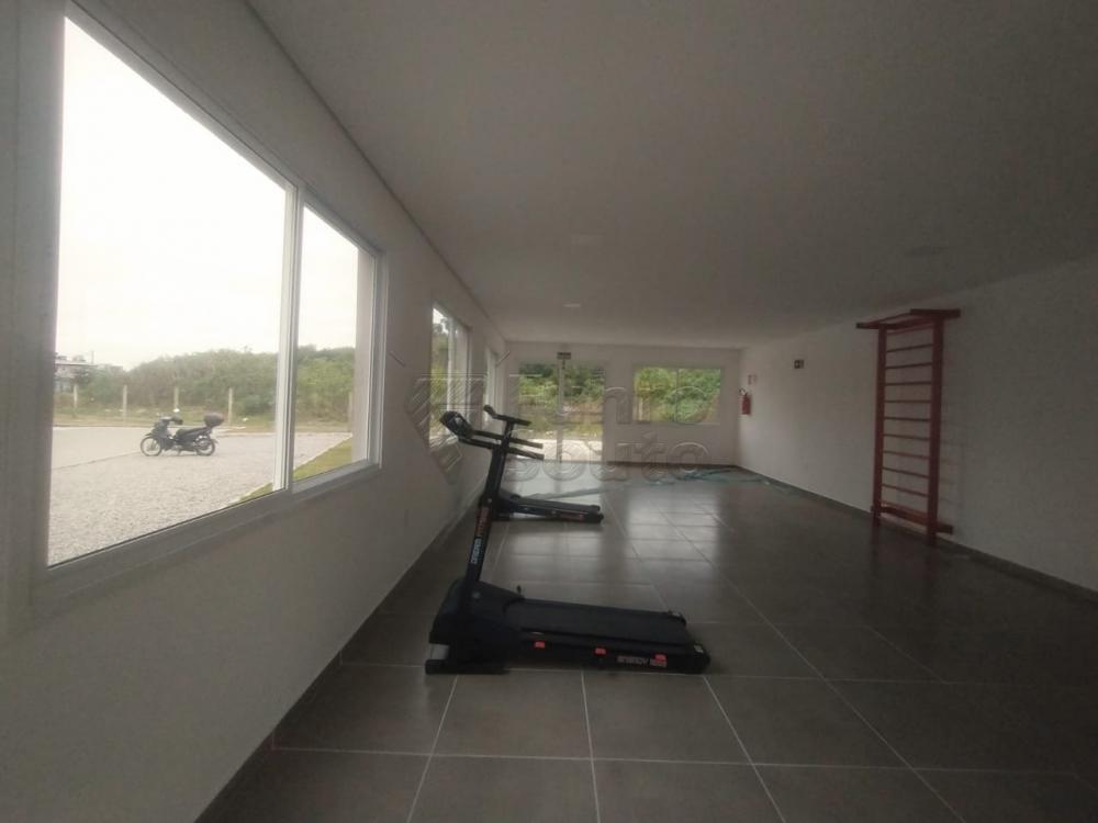 Comprar Apartamento / Padr&atilde;o em Pelotas R$ 179.000,00 - Foto 18