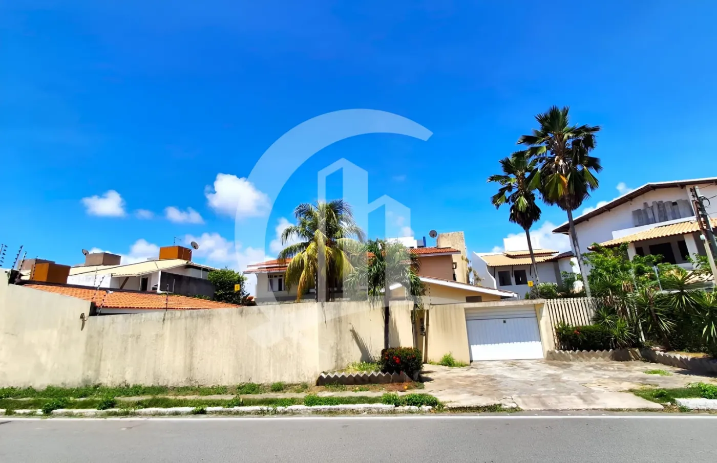 Alugar Casa / Casa Residencial em Aracaju R$ 11.500,00 - Foto 1