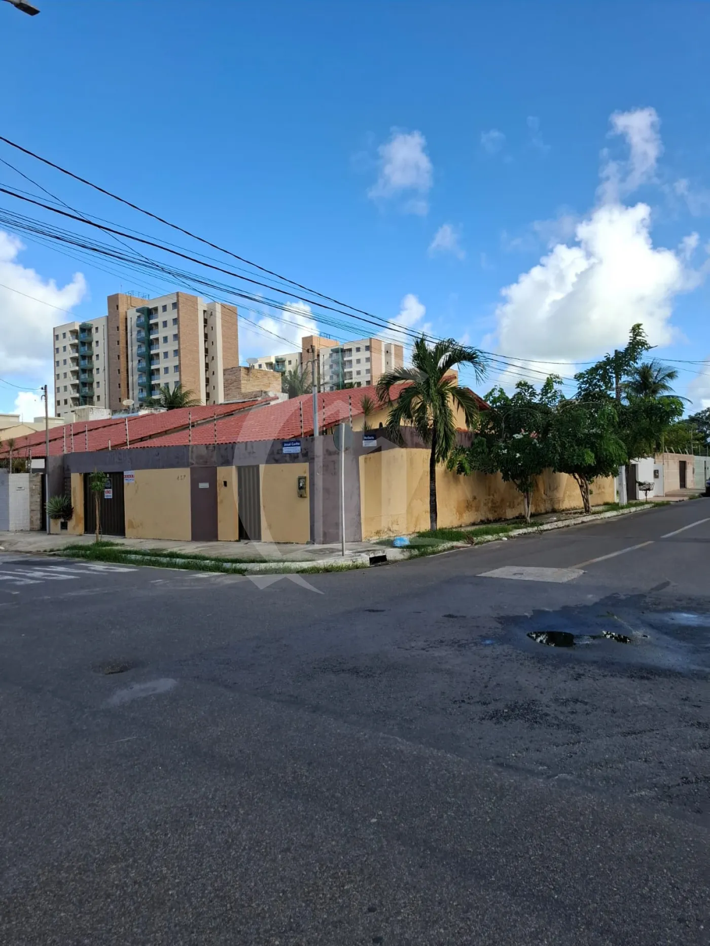 Comprar Casa / Padr&atilde;o em Aracaju R$ 570.000,00 - Foto 2