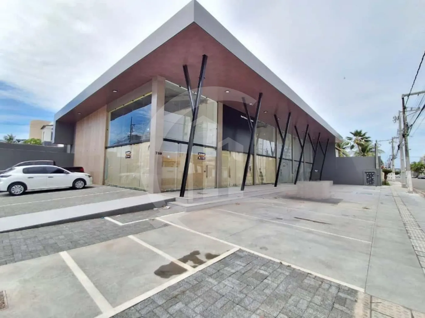 Alugar Comercial / Loja em Aracaju R$ 4.500,00 - Foto 2