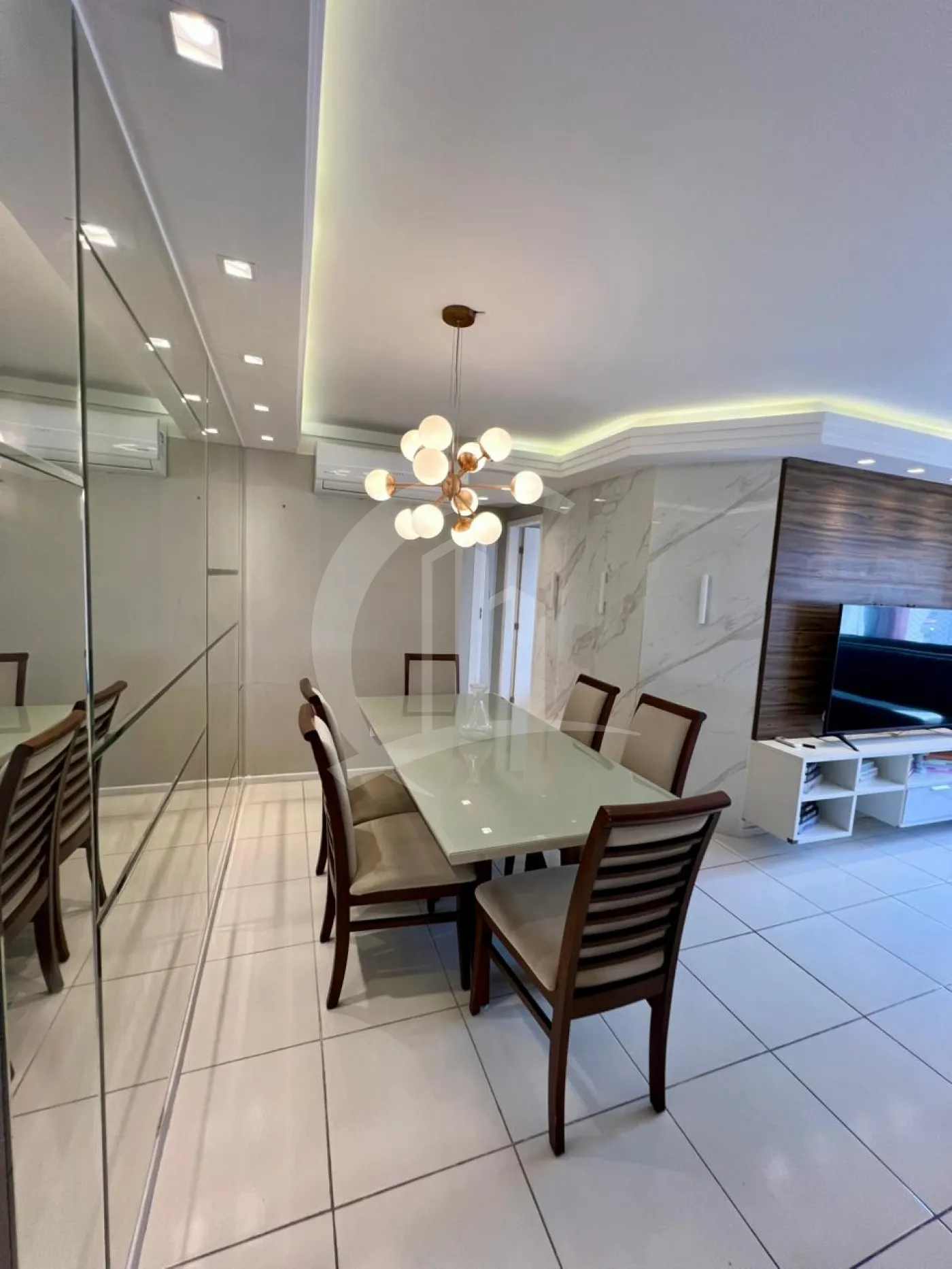 Alugar Apartamento / Padr&atilde;o em Aracaju R$ 2.800,00 - Foto 2