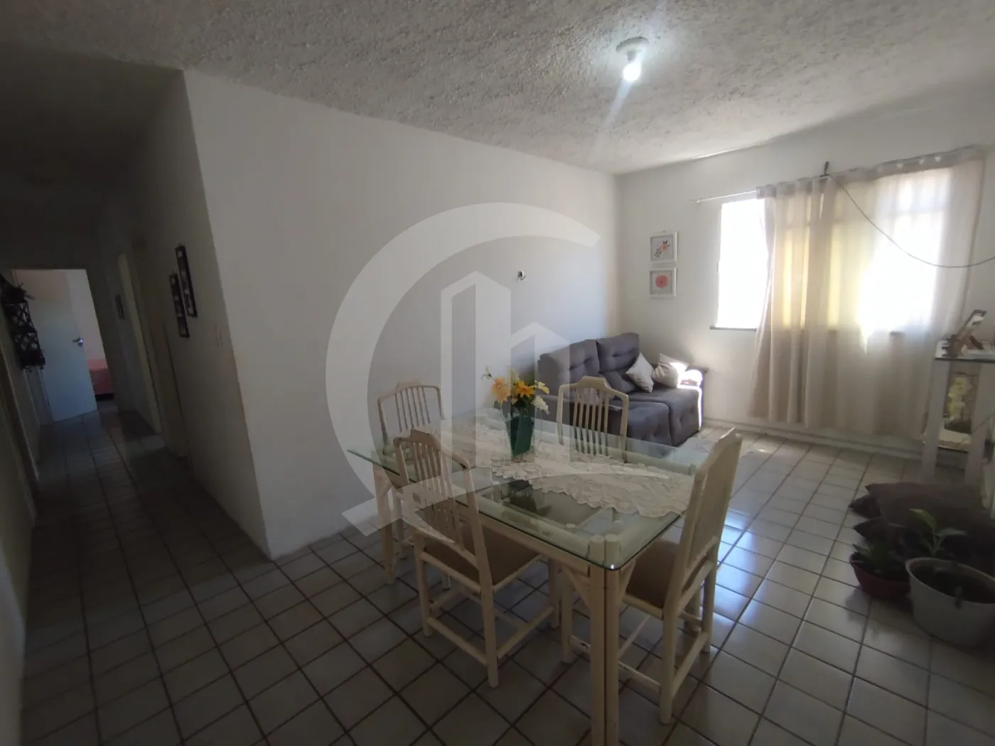 Comprar Apartamento / Padr&atilde;o em Aracaju R$ 230.000,00 - Foto 2