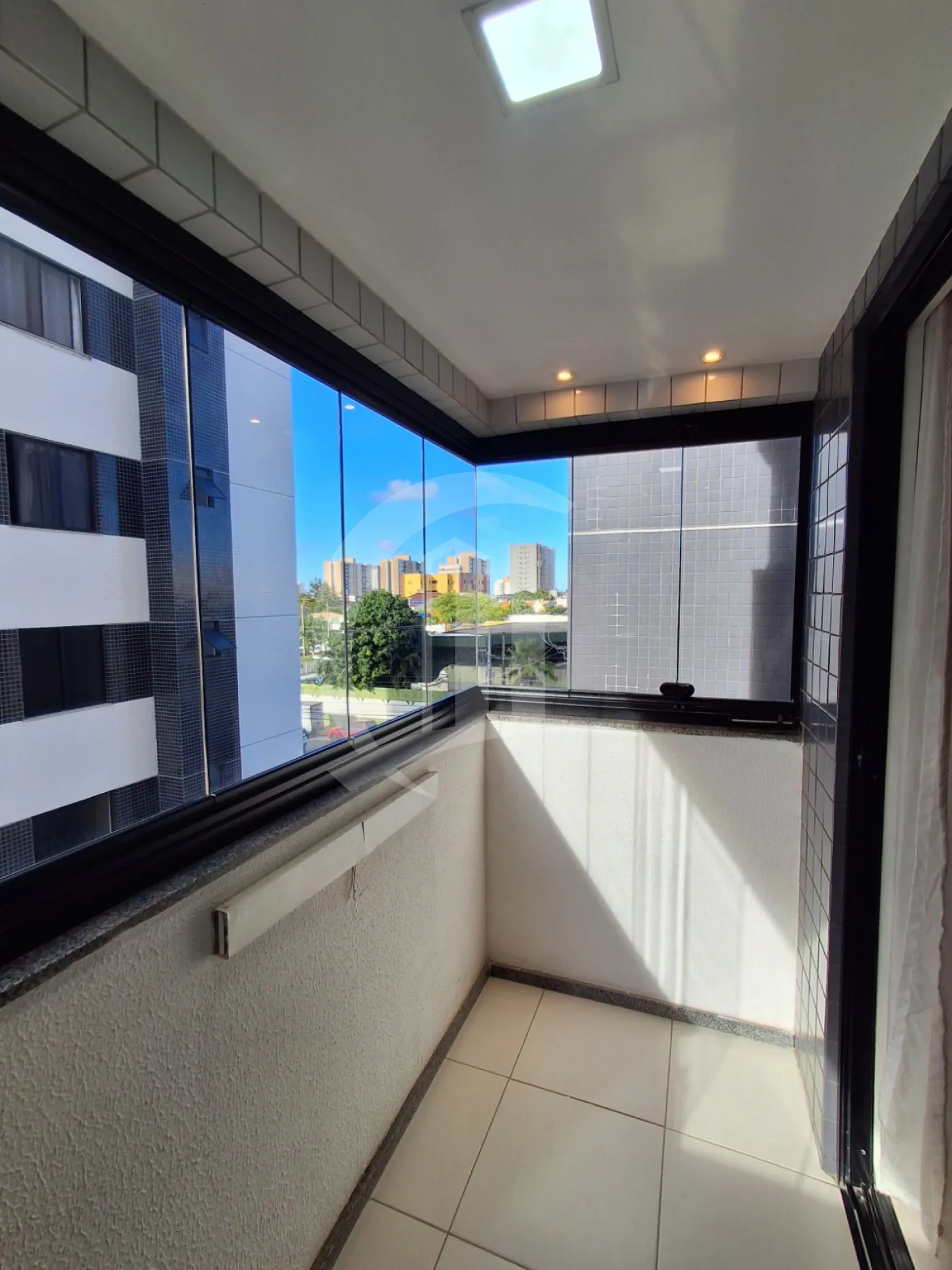 Alugar Apartamento / Padr&atilde;o em Aracaju R$ 4.700,00 - Foto 2