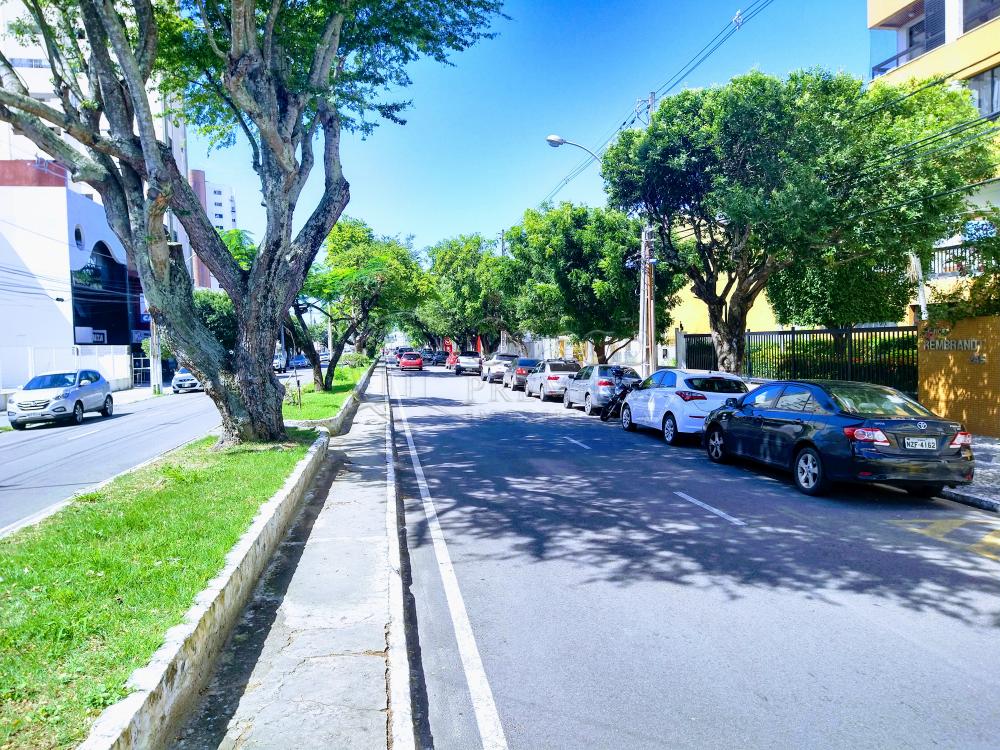 Alugar Apartamento / Padr&atilde;o em Aracaju R$ 2.100,00 - Foto 32