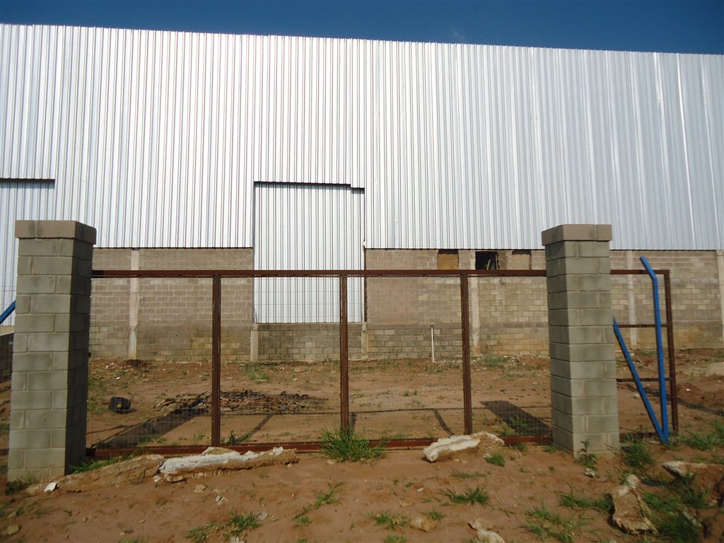 Comercial / Galp&atilde;o em S&atilde;o Carlos Alugar por R$16.667,00