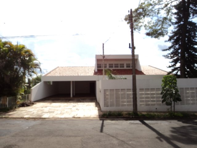 Casa / Padr&atilde;o em S&atilde;o Carlos 