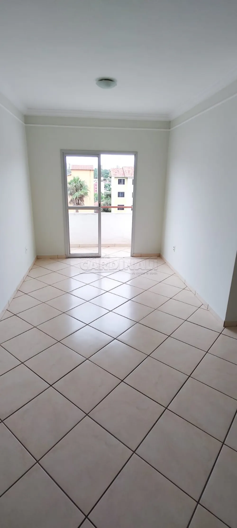 Alugar Apartamento / Padr&atilde;o em S&atilde;o Carlos R$ 1.000,00 - Foto 10