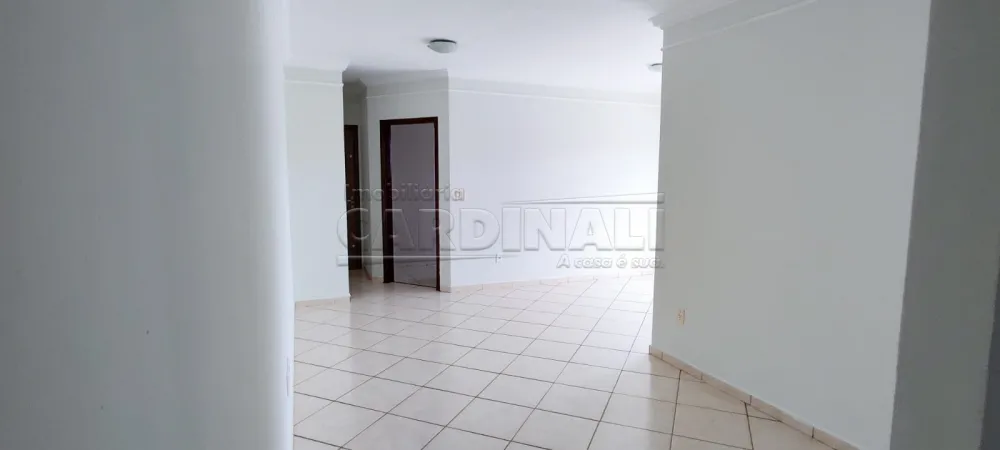 Alugar Apartamento / Padr&atilde;o em S&atilde;o Carlos R$ 1.000,00 - Foto 11
