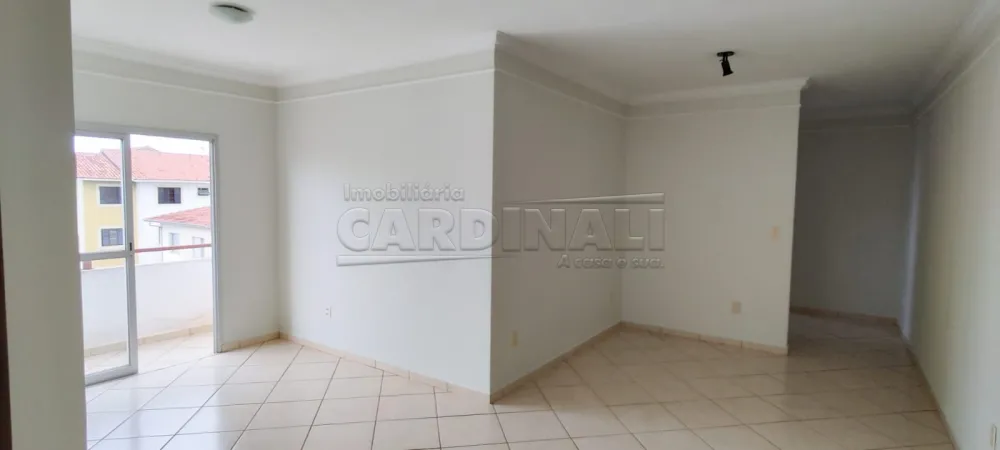 Alugar Apartamento / Padr&atilde;o em S&atilde;o Carlos R$ 1.000,00 - Foto 13