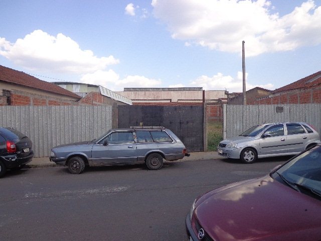 Terreno / Padrão em São Carlos , Comprar por R$1.100.000,00