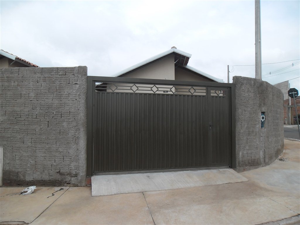 Casa / Padr&atilde;o em S&atilde;o Carlos Alugar por R$1.223,00