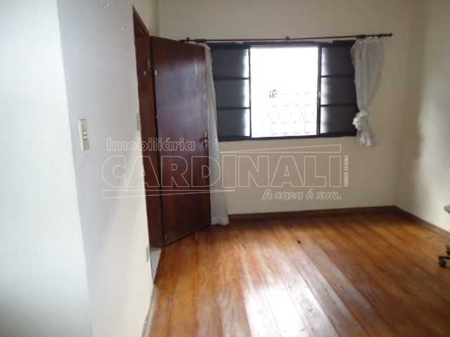 Casa / Padrão em São Carlos , Comprar por R$450.000,00