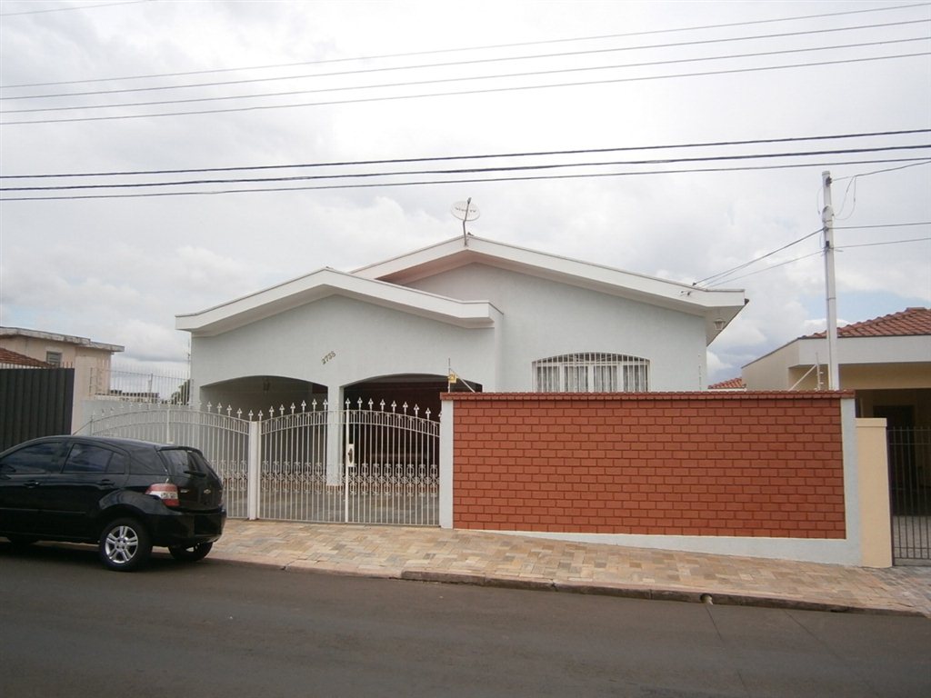 Casa / Padr&atilde;o em S&atilde;o Carlos 