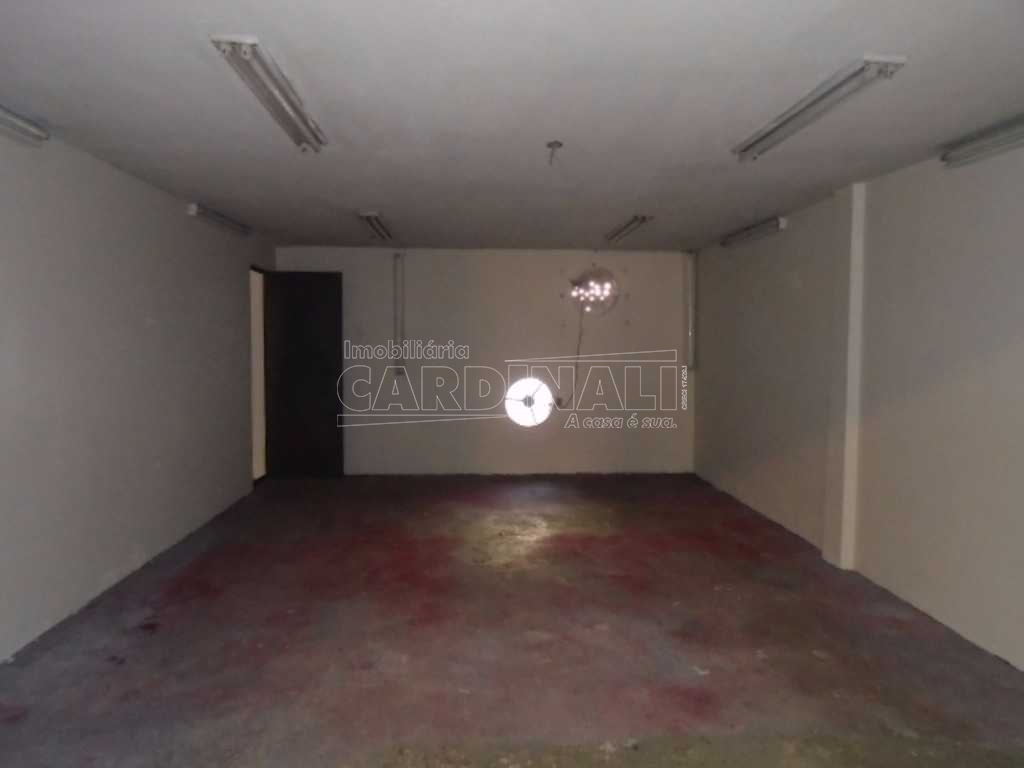 Comercial / Barrac&atilde;o em S&atilde;o Carlos 