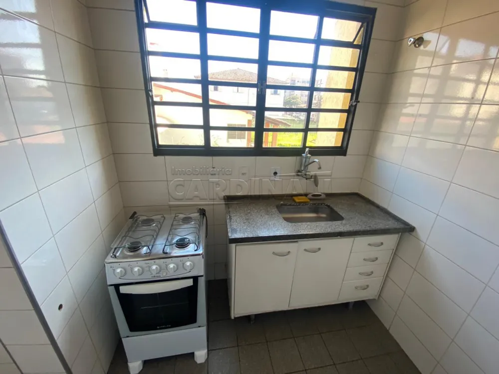 Alugar Apartamento / Padr&atilde;o em S&atilde;o Carlos R$ 1.056,00 - Foto 18