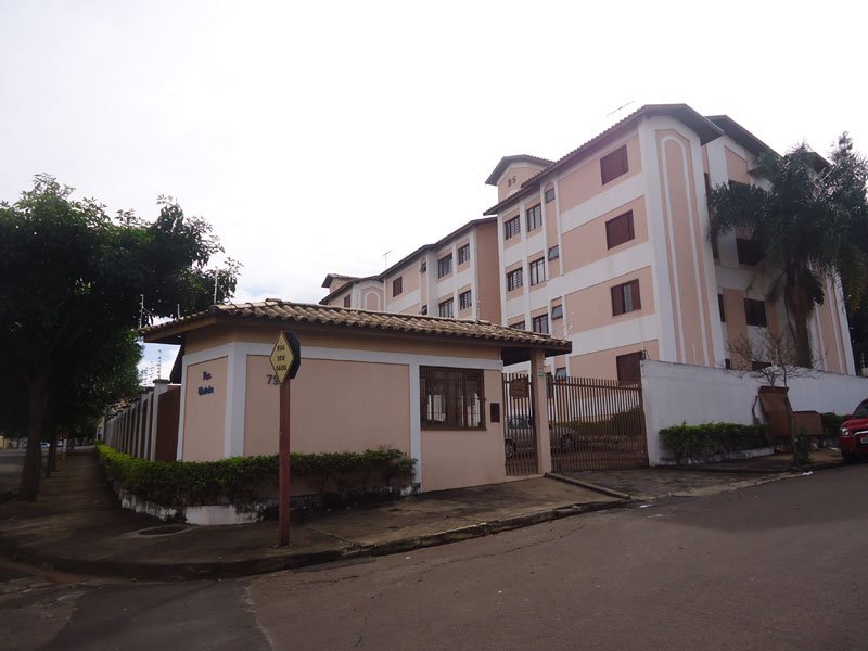 Apartamento / Padr&atilde;o em S&atilde;o Carlos Alugar por R$1.056,00