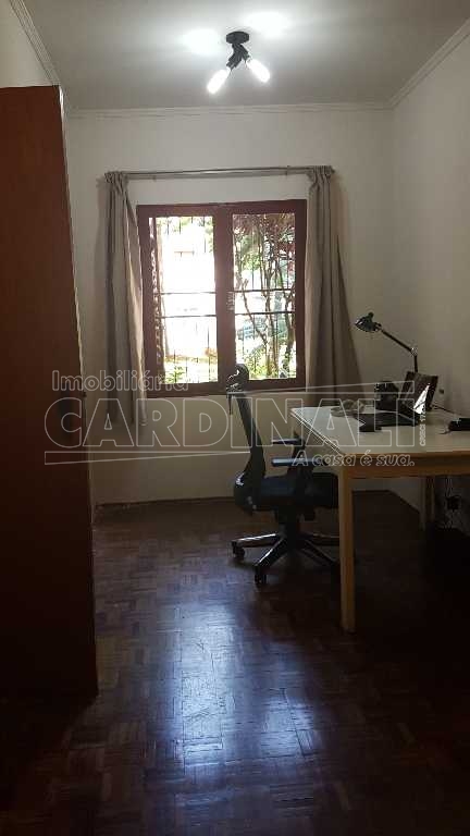 Apartamento / Padr&atilde;o em S&atilde;o Carlos Alugar por R$889,00