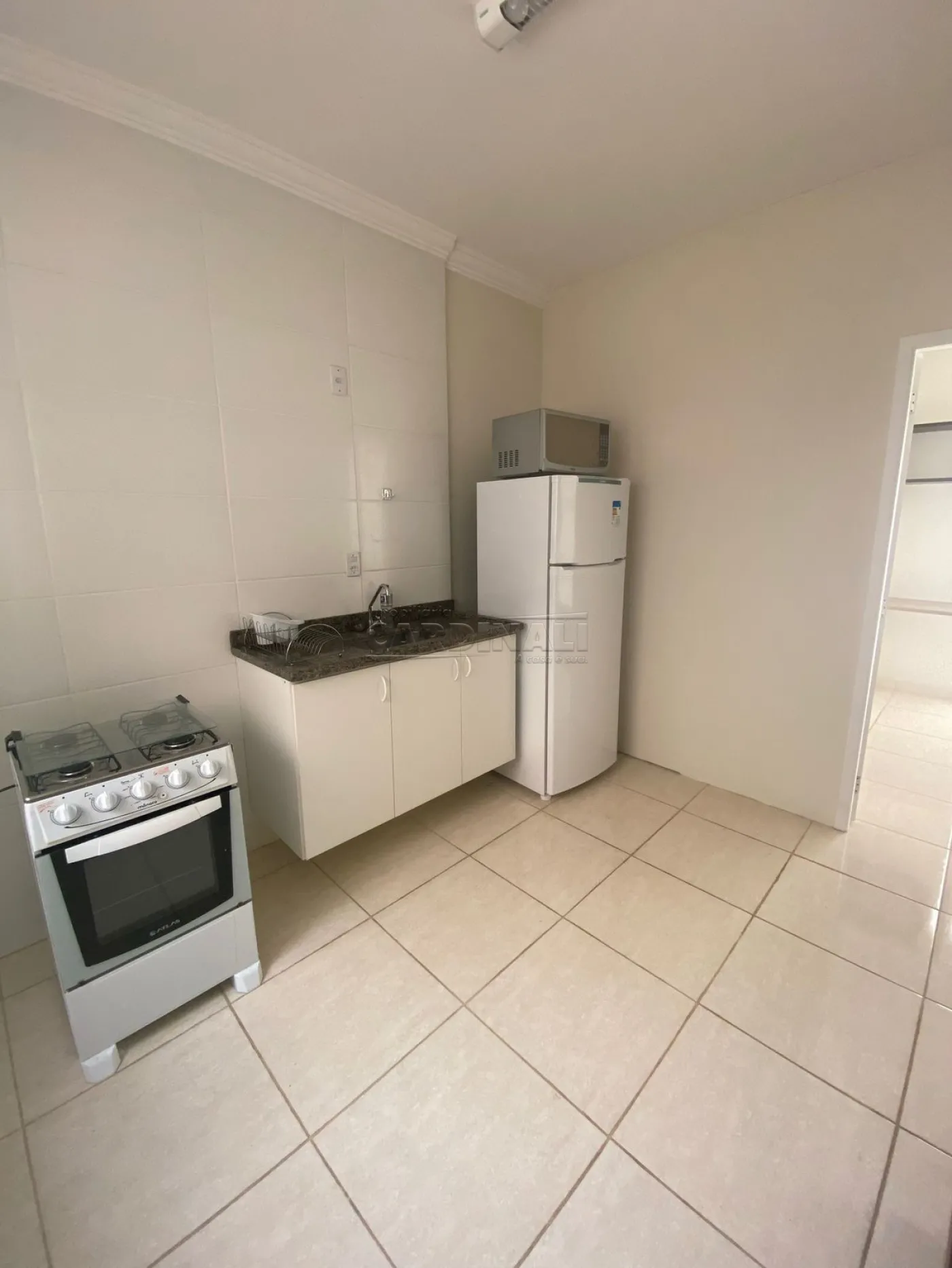 Alugar Apartamento / Padr&atilde;o em S&atilde;o Carlos R$ 1.000,00 - Foto 3