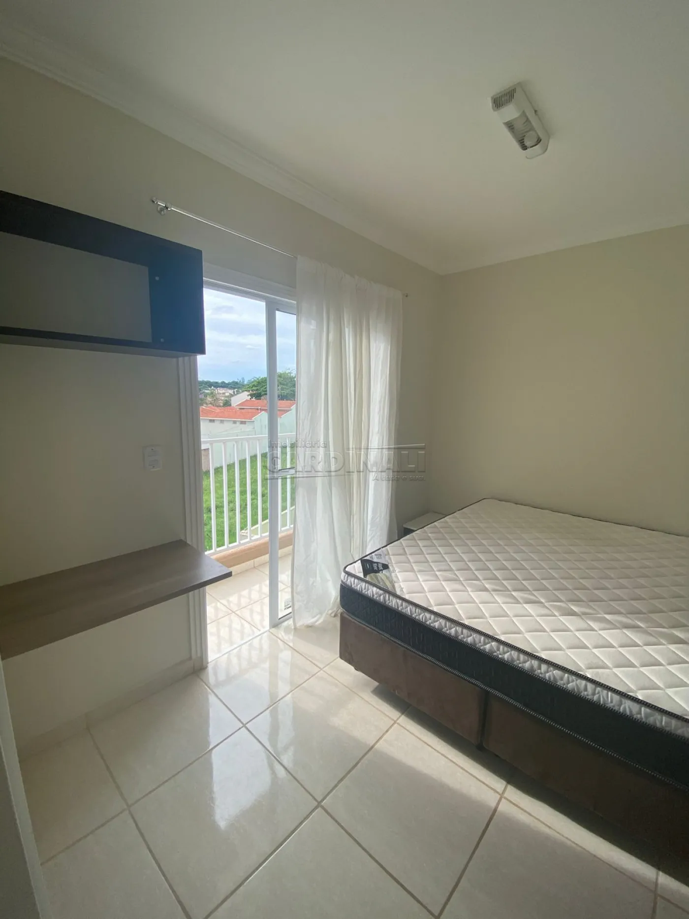 Alugar Apartamento / Padr&atilde;o em S&atilde;o Carlos R$ 1.000,00 - Foto 7