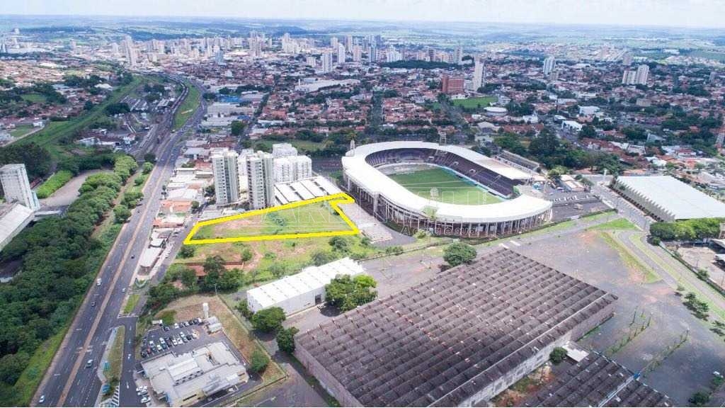 Terreno / Padrão em Araraquara , Comprar por R$10.800.000,00