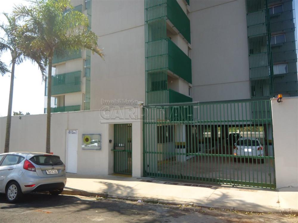 Apartamento / Padr&atilde;o em S&atilde;o Carlos , Comprar por R$213.000,00