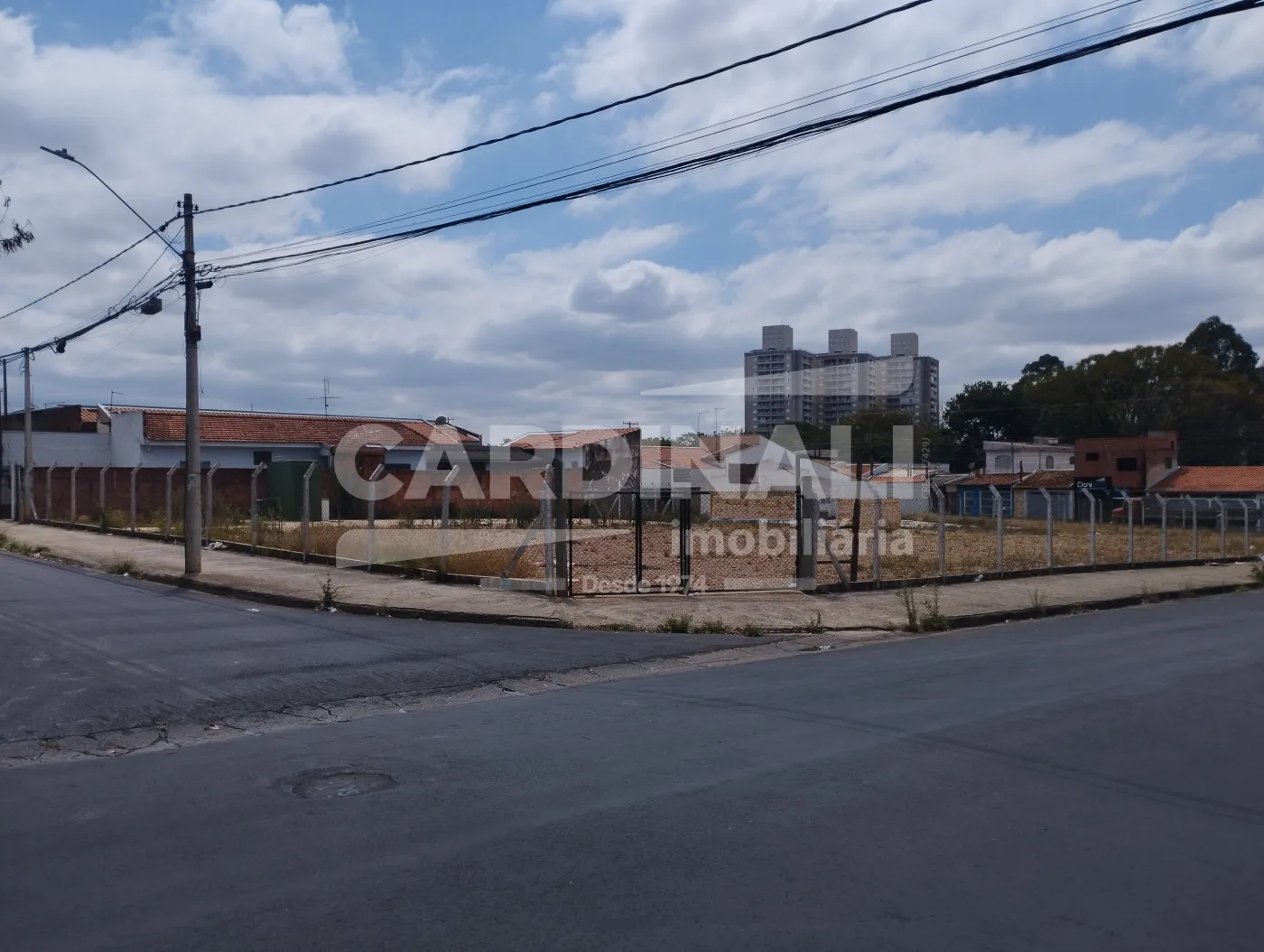 Terreno / Padr&atilde;o em S&atilde;o Carlos 