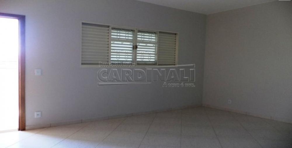 Alugar Apartamento / Kitchnet em S&atilde;o Carlos R$ 945,00 - Foto 2