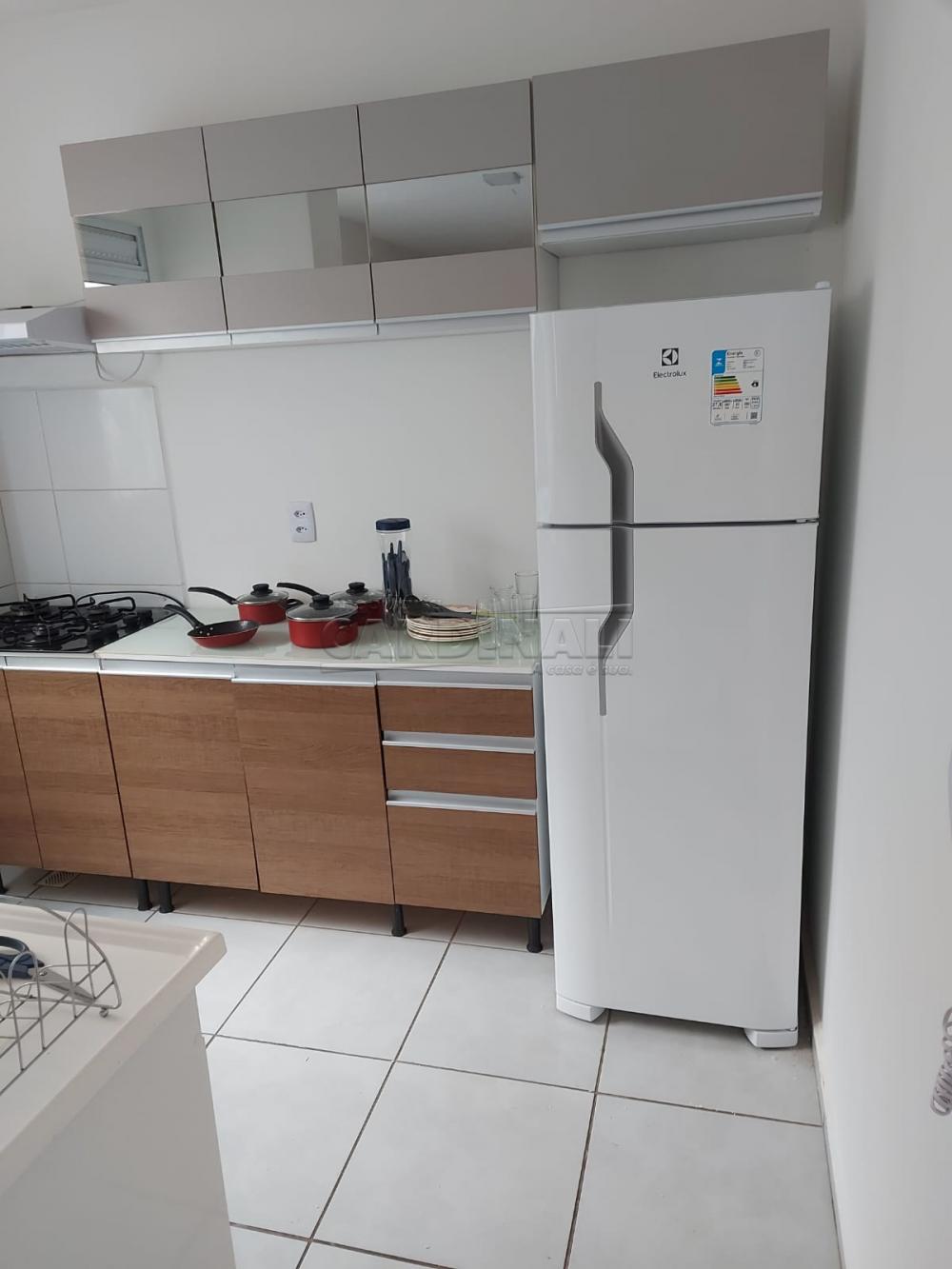 Alugar Apartamento / Padr&atilde;o em S&atilde;o Carlos R$ 1.159,00 - Foto 8