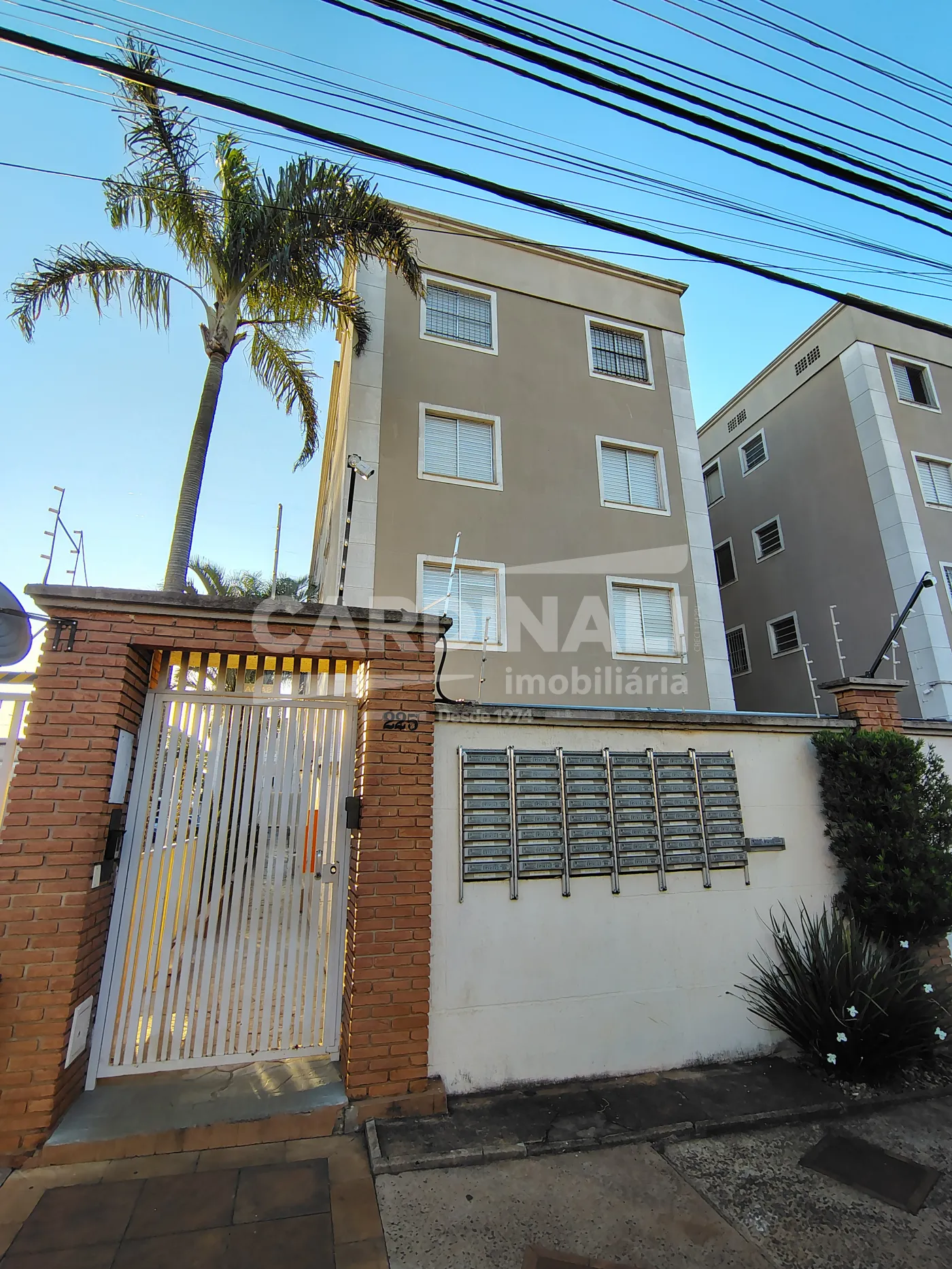 Apartamento / Padr&atilde;o em S&atilde;o Carlos Alugar por R$1.200,00