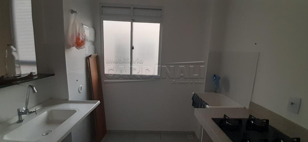 Alugar Apartamento / Padr&atilde;o em S&atilde;o Carlos R$ 889,00 - Foto 6