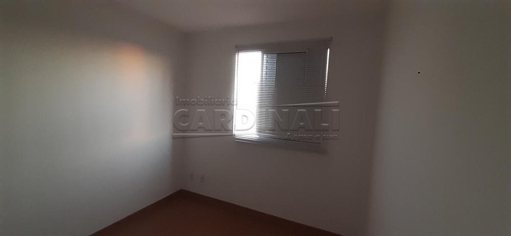 Alugar Apartamento / Padr&atilde;o em S&atilde;o Carlos R$ 889,00 - Foto 11