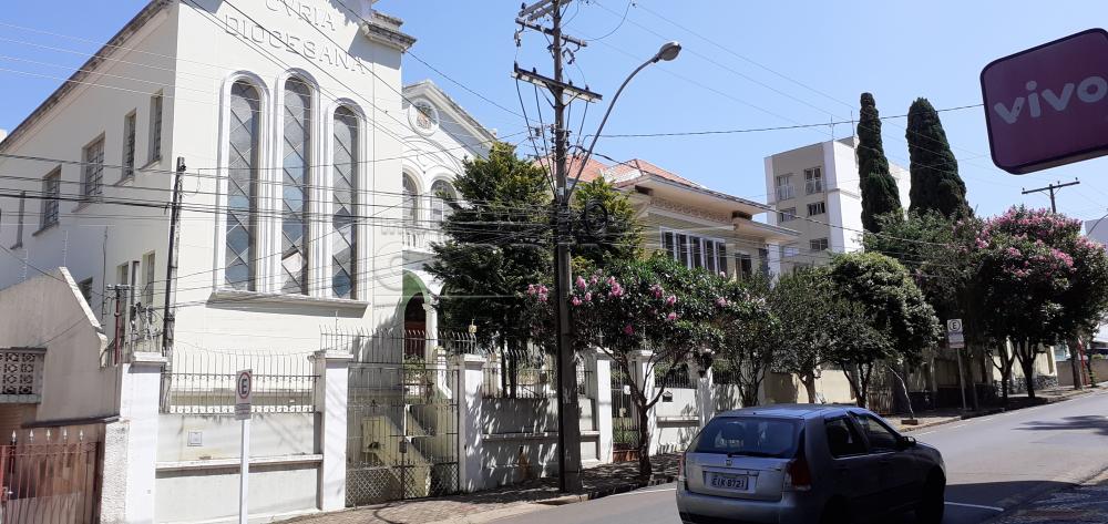 Comercial / Sala em S&atilde;o Carlos 