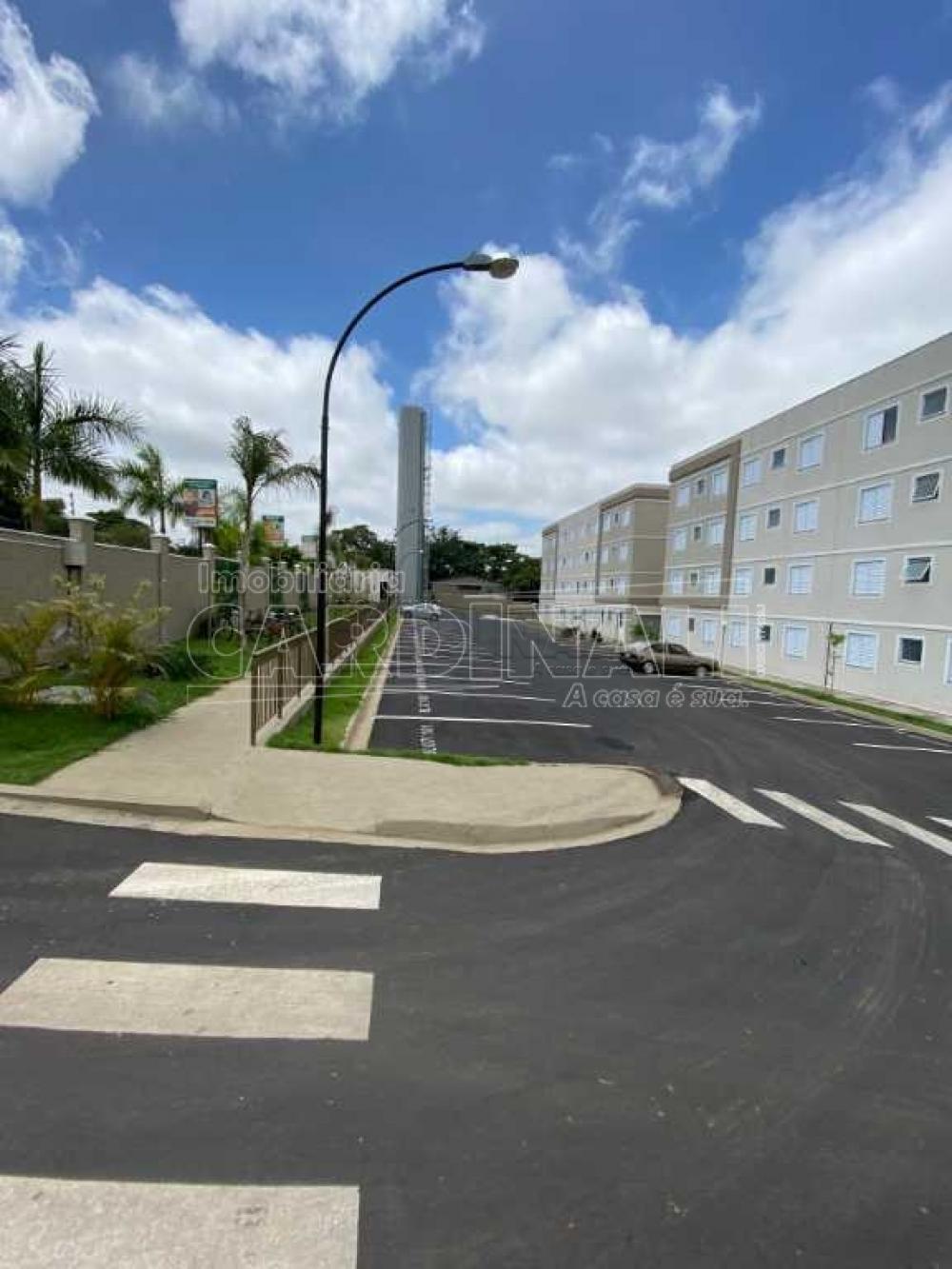 Alugar Apartamento / Padr&atilde;o em S&atilde;o Carlos R$ 1.113,00 - Foto 38