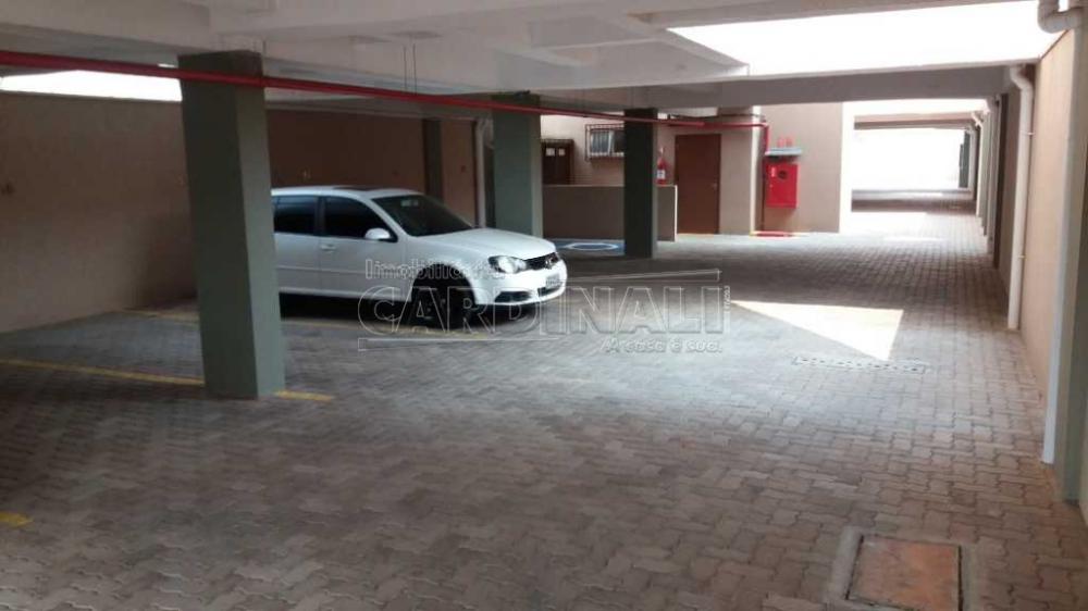 Alugar Apartamento / Padr&atilde;o em S&atilde;o Carlos R$ 1.256,00 - Foto 2