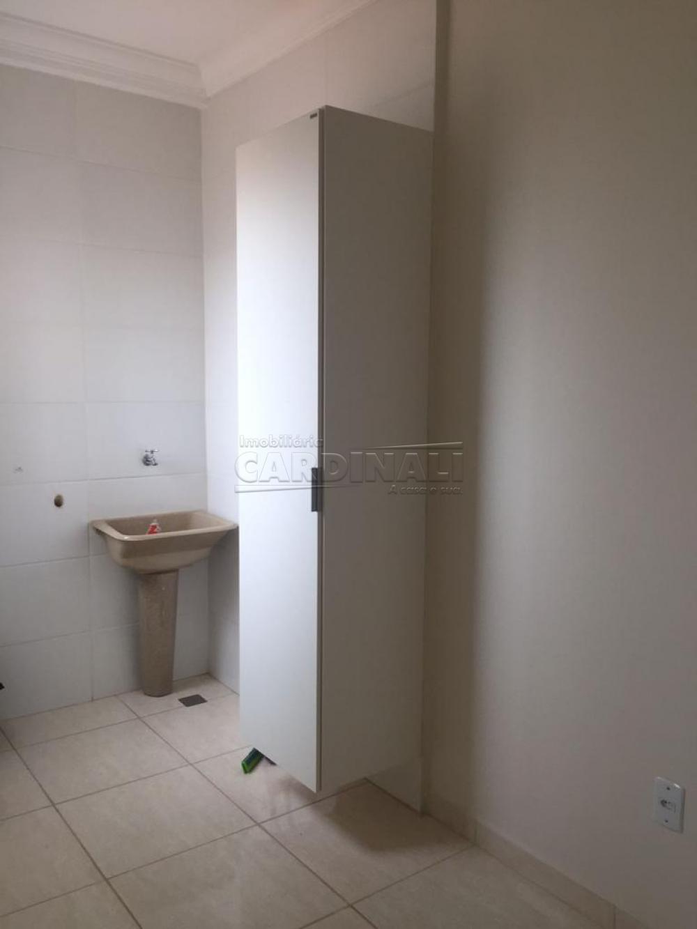 Alugar Apartamento / Padr&atilde;o em S&atilde;o Carlos R$ 1.256,00 - Foto 11