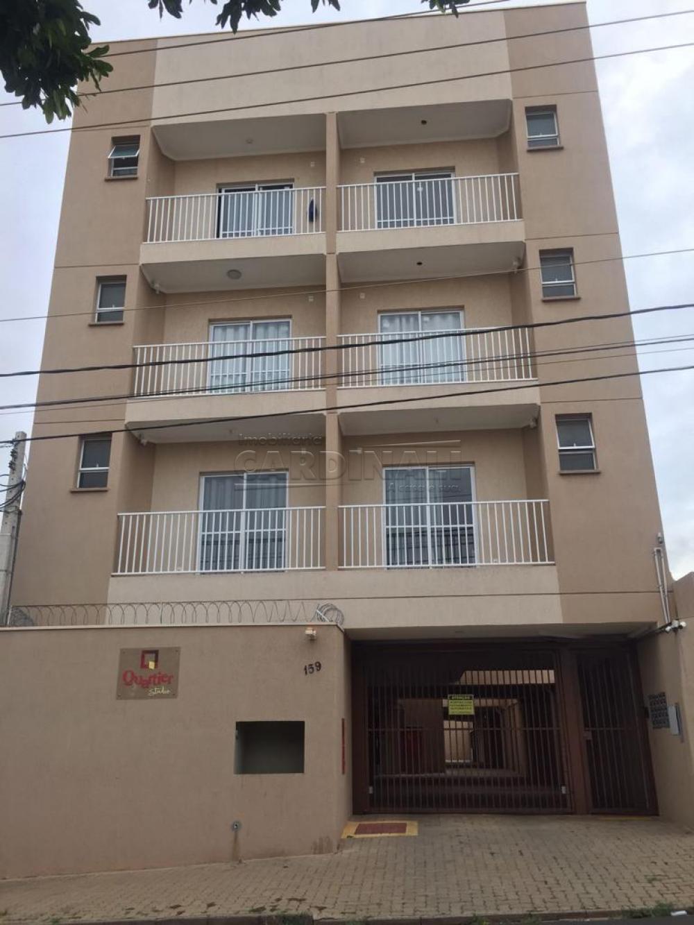 Alugar Apartamento / Padr&atilde;o em S&atilde;o Carlos R$ 1.256,00 - Foto 1