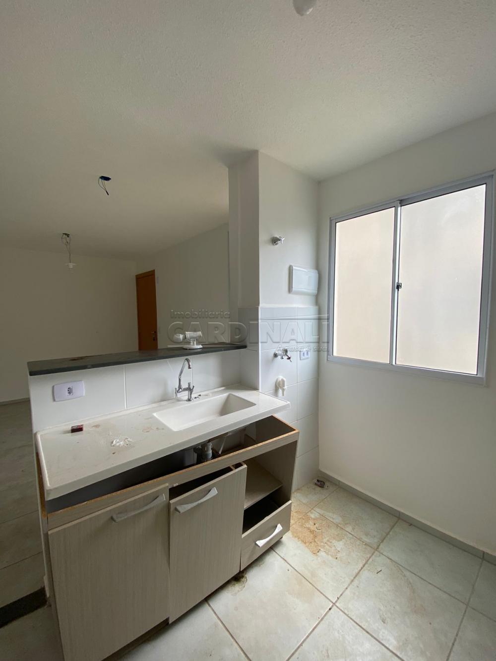 Alugar Apartamento / Padr&atilde;o em S&atilde;o Carlos R$ 1.667,00 - Foto 4