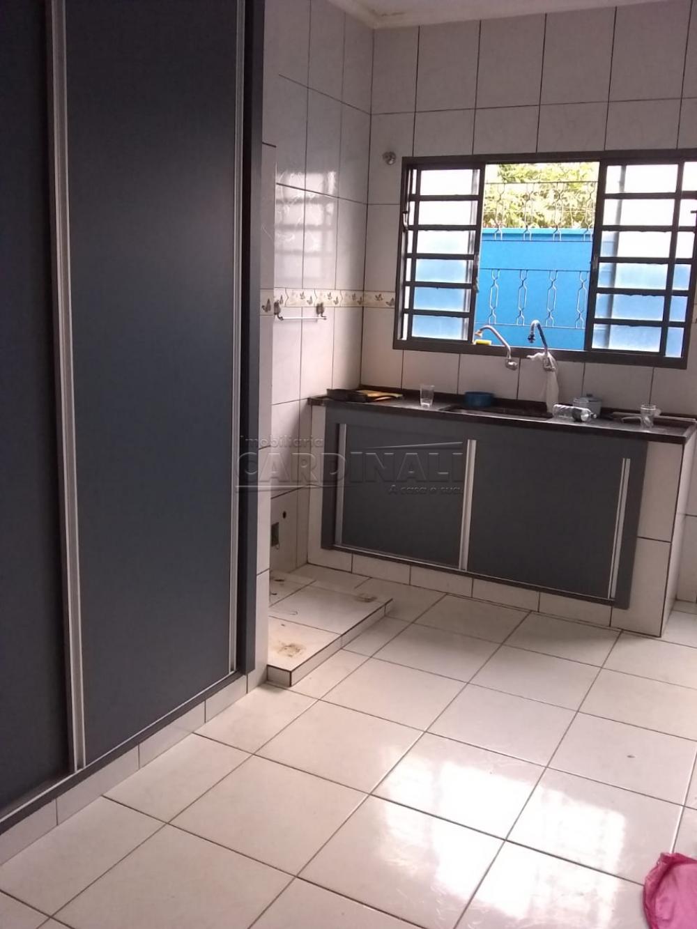 Alugar Casa / Padr&atilde;o em S&atilde;o Carlos R$ 1.112,00 - Foto 4