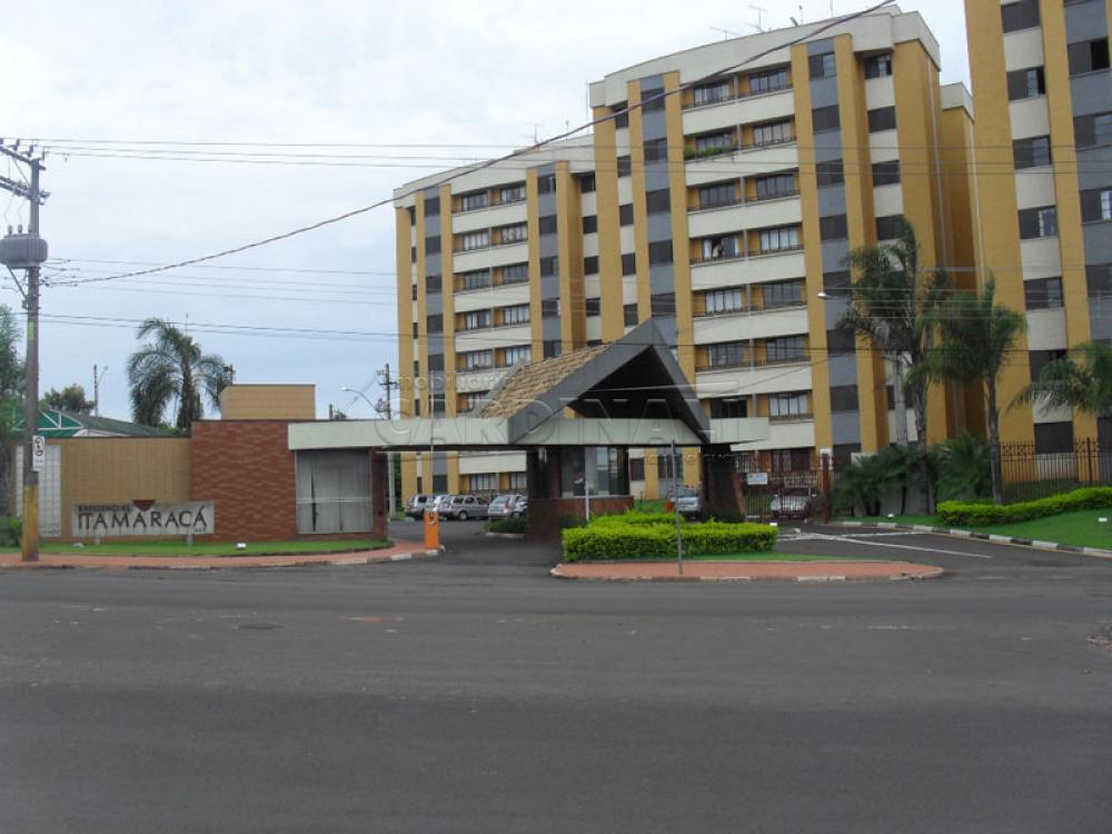 Apartamento / Padrão em São Carlos 