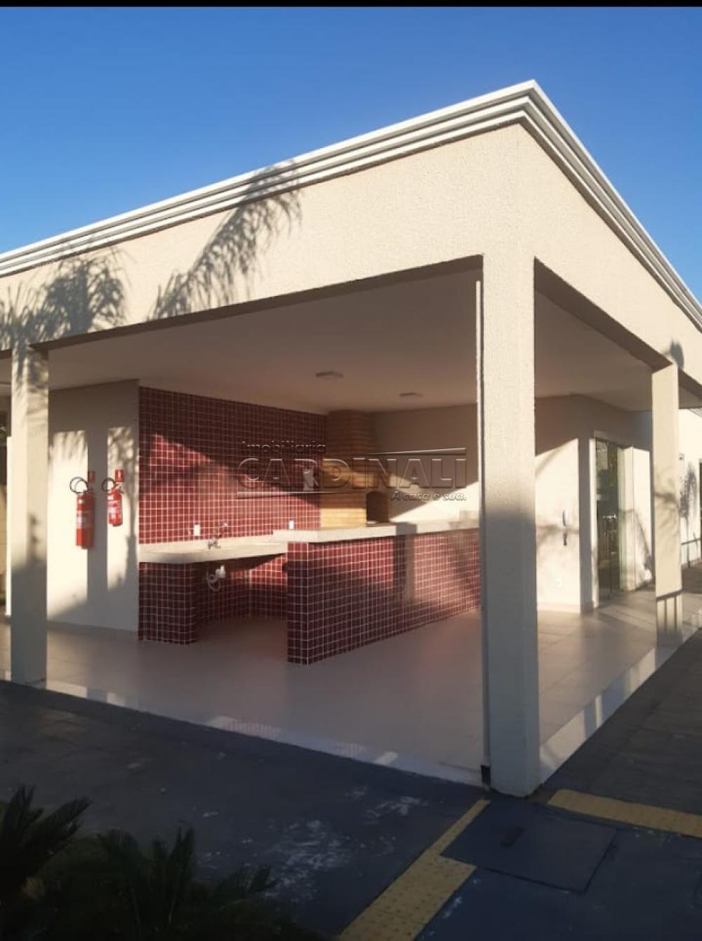 Alugar Apartamento / Padr&atilde;o em S&atilde;o Carlos R$ 1.000,00 - Foto 2